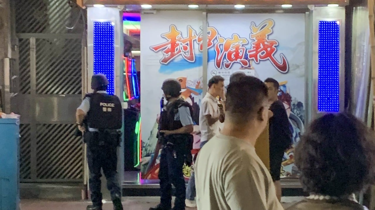 Developing Story: Australian man arrested in Hong Kong for allegedly carrying imitation gun