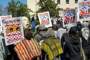 Market Developments: Newsom vetoes bill calling for student feedback on campus protest rules