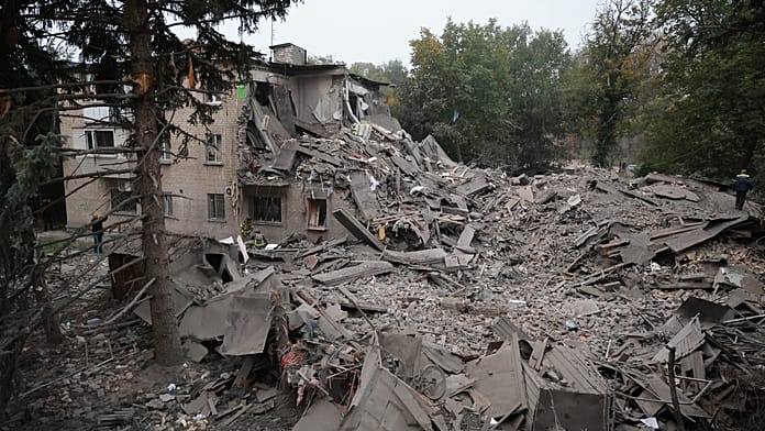 Russian Launches Strikes on On Southeastern Ukraine Kill Eight, Including Three Children, Authorities Say as Regional Tensions Surge