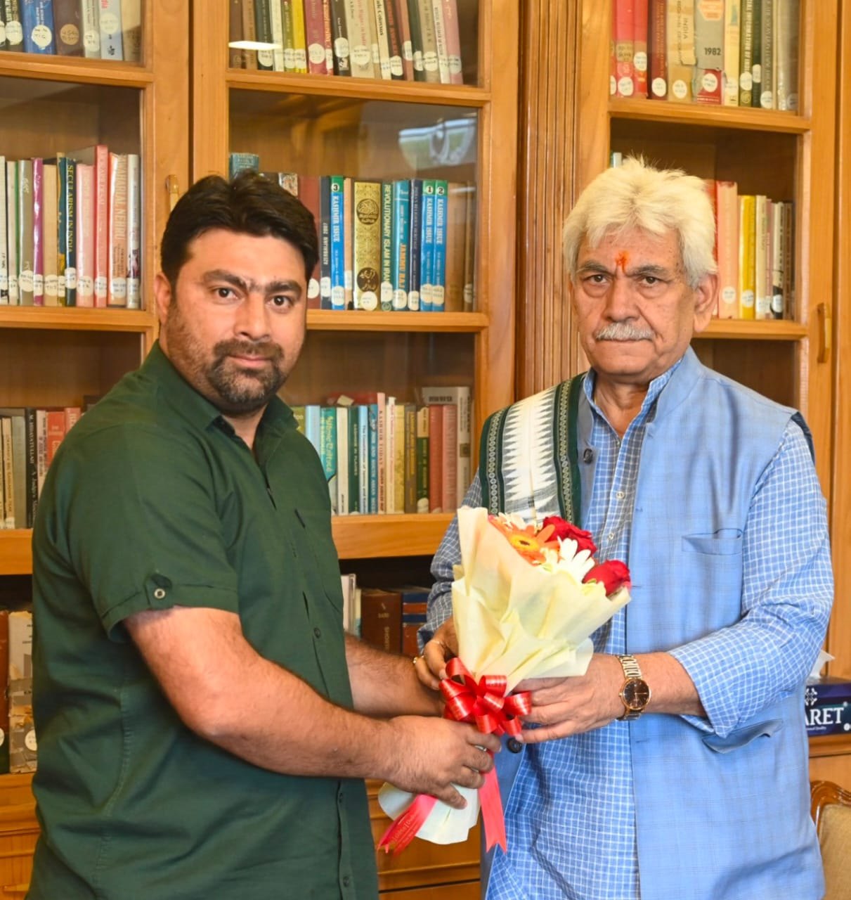 Various Delegations Call on LG Sinha; Raise Development, Sectoral Issues