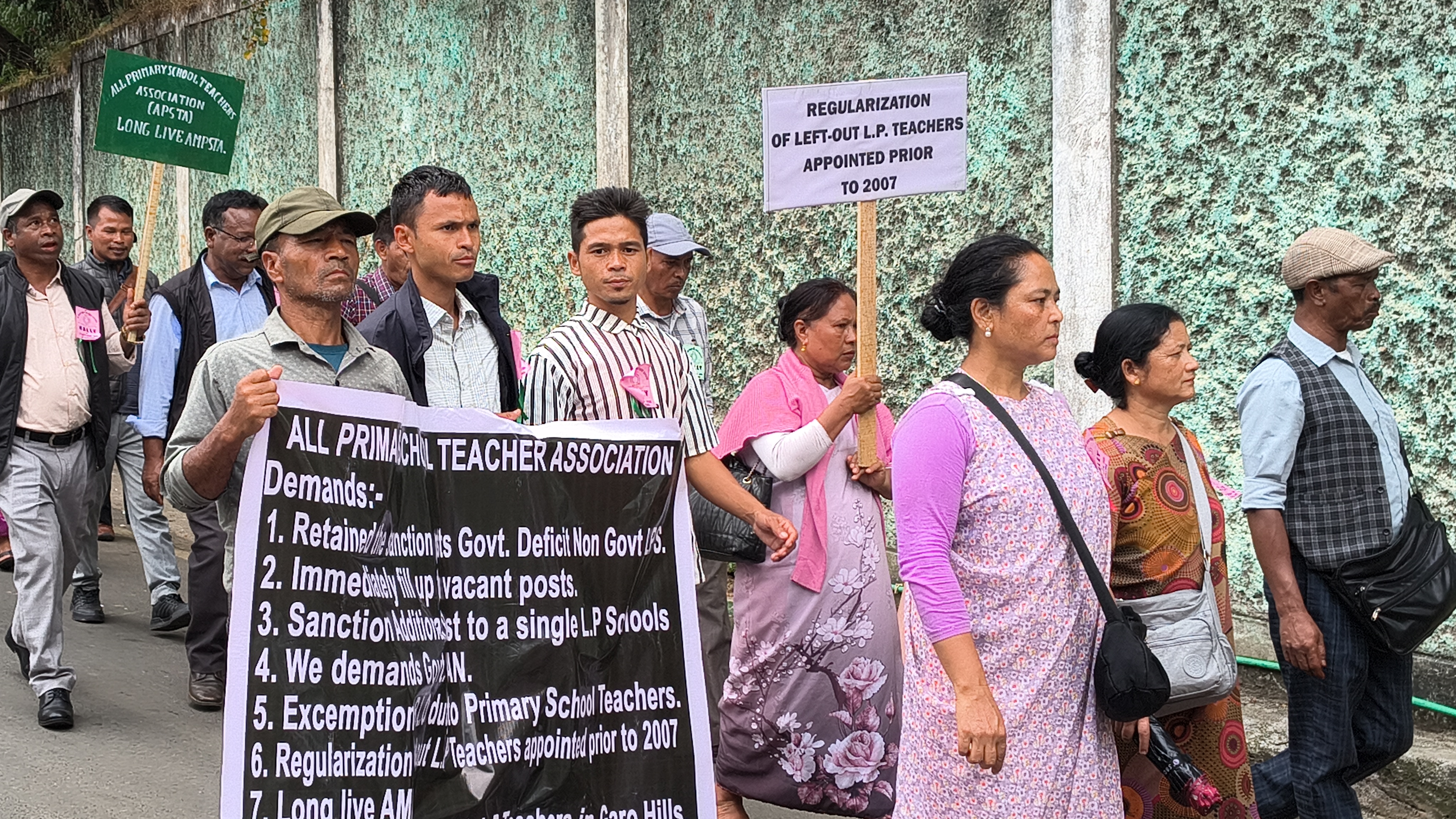 PRIMARY SCHOOL TEACHERS WARN OF FURTHER AGITATION