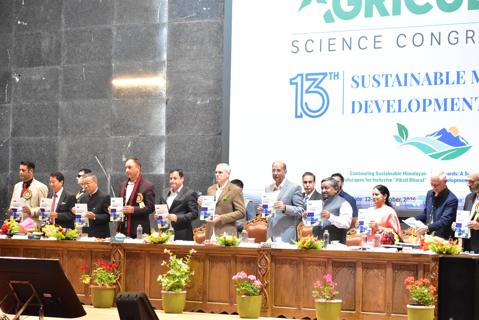 Kashmir: Experts from 6 countries meet to discuss Silk Industry revival